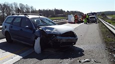 Nehoda ve zúžení zablokovala směr na Brno. Nehoda ve zúžení zablokovala směr na Brno.