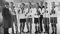 Československé družstvo na olympijských hrách v Antverpách v roce 1920. Zleva... Československé družstvo na olympijských hrách v Antverpách v roce 1920. Zleva...