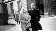 Jako ze žurnálu. Eddie s manželkou Betty v roce 1954 Jako ze žurnálu. Eddie s manželkou Betty v roce 1954