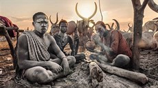 Lidé Mundari jsou malá etnická skupina z Nilského údolí v severovýchodní... Lidé Mundari jsou malá etnická skupina z Nilského údolí v severovýchodní...