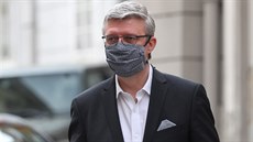 Vicepremiér a ministr dopravy a průmyslu a obchodu Karel Havlíček přichází do... Vicepremiér a ministr dopravy a průmyslu a obchodu Karel Havlíček přichází do...