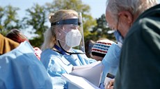 Na Moravské náměstí v Brně začalo plošné testování dobrovolníků na koronavirus.... Na Moravské náměstí v Brně začalo plošné testování dobrovolníků na koronavirus....