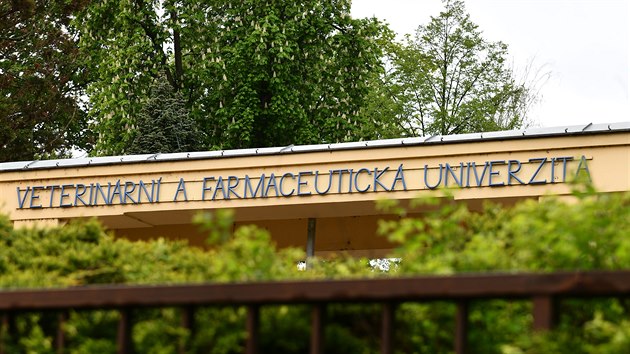 Pesun brnnsk farmaceutick fakulty pod kdla Masarykovy univerzity bude pouze formln, i nadle se bude vyuovat v arelu na Palackho td.