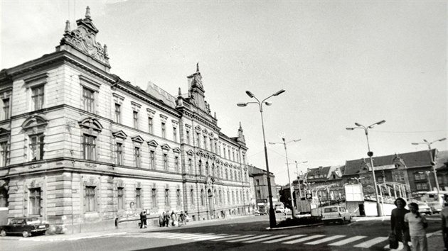 Stopy po bombardovn sovtskch letadel z 8. kvtna 1945 byly na budov okresnho soudu v Most patrn jet po desetiletch.