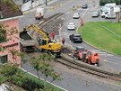 Pouze na tři dny je obousměrně přerušen tramvajový provoz na úseku Malostranská - Chotkovy sady / Královský letohrádek. Tramvajové linky jsou odkloněné, zkrácené nebo zrušené. Linka 2 je nahrazena linkou 32 v trase sídliště Petřiny - Chotkovy sady - Králo Pouze na tři dny je obousměrně přerušen tramvajový provoz na úseku Malostranská - Chotkovy sady / Královský letohrádek. Tramvajové linky jsou odkloněné, zkrácené nebo zrušené. Linka 2 je nahrazena linkou 32 v trase sídliště Petřiny - Chotkovy sady - Králo