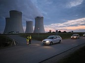 Autokino pod věžemi Jaderné elektrárny Dukovany začalo promítat v pátek 15.... Autokino pod věžemi Jaderné elektrárny Dukovany začalo promítat v pátek 15....