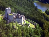 Landtejn je mohutná zícenina hradu v oblasti zvané eská Kanada.