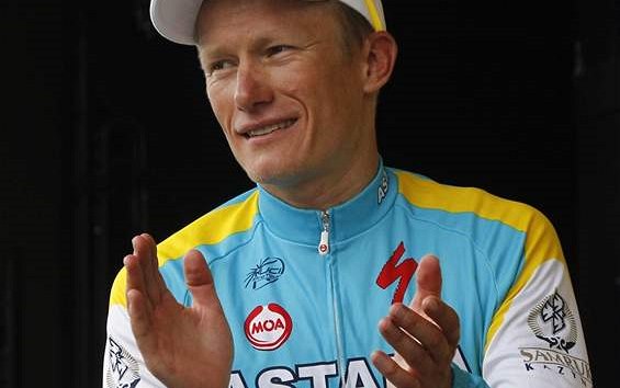 Alexander Vinokurov coby vítěz 13. etapy Tour de France Alexander Vinokurov coby vítěz 13. etapy Tour de France