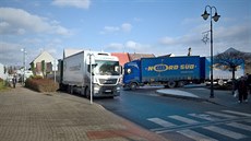 Nejhůř na zavedení mýtného doplatila Mimoň, kterou denně projíždí stovky... Nejhůř na zavedení mýtného doplatila Mimoň, kterou denně projíždí stovky...