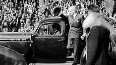 Po šesti letech strávených v britském exilu se prezident Edvard Beneš vrátil... Po šesti letech strávených v britském exilu se prezident Edvard Beneš vrátil...