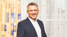 Za necelé dva měsíce shodil Zbygniew Czendlik osm kilo. Za necelé dva měsíce shodil Zbygniew Czendlik osm kilo.