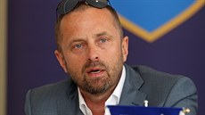 Majitel fotbalového klubu Václav Brabec. Majitel fotbalového klubu Václav Brabec.