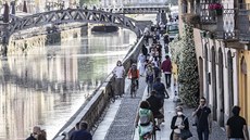 Itálie pomalu začíná opouštět od některých vládních opatření. Na snímku je... Itálie pomalu začíná opouštět od některých vládních opatření. Na snímku je...