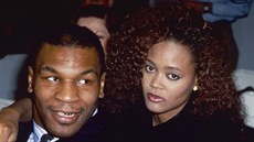Mike Tyson a jeho manelka Robin Givensová, v roce 1988 se vzali, ale vztah jim...