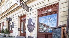 Kvůli koronaviru musel zavřít i oblíbený antikvariát na hradeckém Malém náměstí... Kvůli koronaviru musel zavřít i oblíbený antikvariát na hradeckém Malém náměstí...