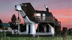 V americkém městě Cottonwood v Idahu stojí velmi neobvyklý hotel. Je ve tvaru... V americkém městě Cottonwood v Idahu stojí velmi neobvyklý hotel. Je ve tvaru...