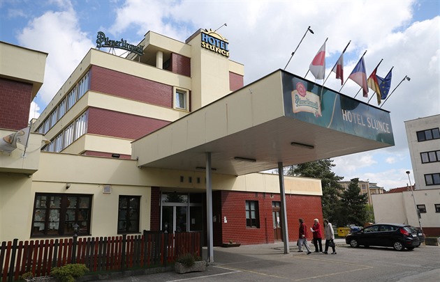 Hotel Slunce v Havlíkov Brod od bezna funguje pouze v omezeném provozu....
