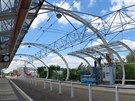 V pondělí by měly začít jezdit tramvaje na Barrandov.
Také výstup na konečné bude chráněn střechou. V pondělí by měly začít jezdit tramvaje na Barrandov.
Také výstup na konečné bude chráněn střechou.