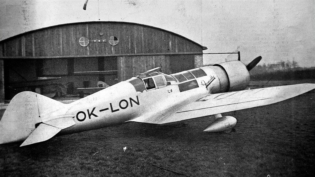 Sprorotvní a turistický letoun amatérské konstrukce Lonek L-8