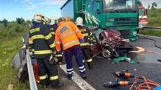 Felicie se střetla s kamionem nedaleko obce Nebovidy. (24. května 2020) Felicie se střetla s kamionem nedaleko obce Nebovidy. (24. května 2020)