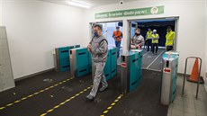 Zaměstnanci kolínské automobilky Toyota Peugeot Citroën Automobile (TPCA) se v... Zaměstnanci kolínské automobilky Toyota Peugeot Citroën Automobile (TPCA) se v...