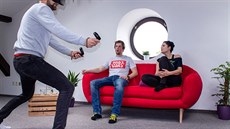 Sadu s brýlemi Oculus Quest a bezdrátovým zařízením si lze zapůjčit Sadu s brýlemi Oculus Quest a bezdrátovým zařízením si lze zapůjčit