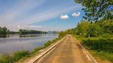 Část cyklistické Labské stezky v úseku Třeboutice – Křešice – Nučnice by měla... Část cyklistické Labské stezky v úseku Třeboutice – Křešice – Nučnice by měla...