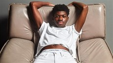 Raper Lil Nas X v kampani pro značku Calvin Klein (jaro 2020) Raper Lil Nas X v kampani pro značku Calvin Klein (jaro 2020)
