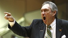 Eddie Sutton jako trenér San Franciska na snímku z roku 2008. Eddie Sutton jako trenér San Franciska na snímku z roku 2008.