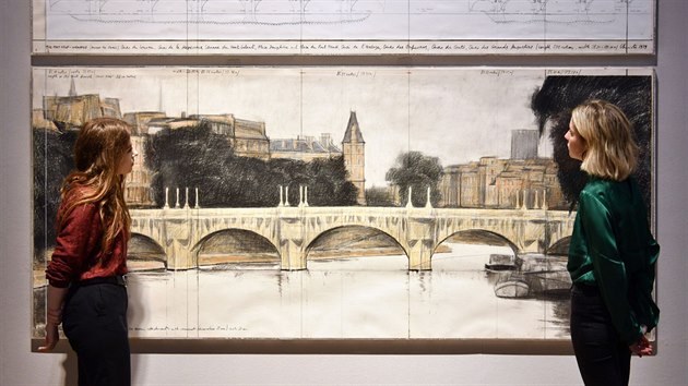 Obraz paskho mostu Pont Neuf, kter Christo pokryl ltkou. (10. bezna 2020)