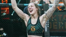 18letá amatérská MMA zápasnice Tereza Bledá porazila na turnaji Oktagon... 18letá amatérská MMA zápasnice Tereza Bledá porazila na turnaji Oktagon...