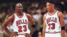 Michael Jordan (vlevo) a Scottie Pippen z Chicaga v play off NBA v roce 1997 Michael Jordan (vlevo) a Scottie Pippen z Chicaga v play off NBA v roce 1997