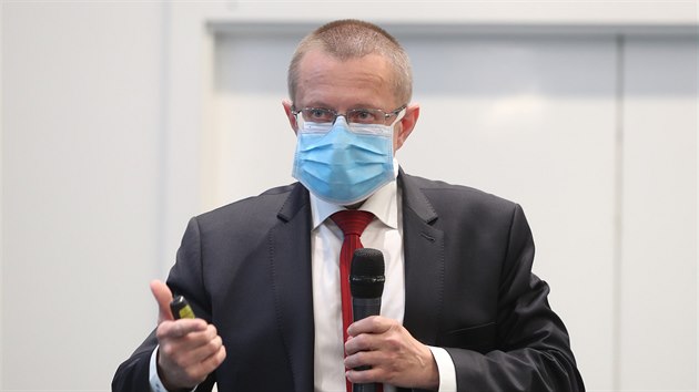Ředitel Ústavu zdravotnických informací a statistiky Ladislav Dušek na tiskové... Ředitel Ústavu zdravotnických informací a statistiky Ladislav Dušek na tiskové...