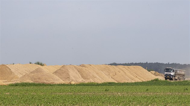 Stavba D35 u Dolních Ředic. Stavba D35 u Dolních Ředic.