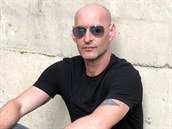 Petr Löwy působil sedm let u soudu jako tlumočník vietnamštiny. Petr Löwy působil sedm let u soudu jako tlumočník vietnamštiny.