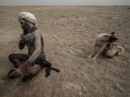 Polský fotograf Jan Skwara v Indii narazil na sektu Aghori.
