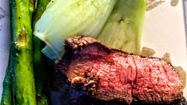 Hodn zeleniny, jen kousek steakovho masa