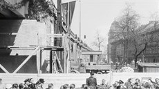Negrelliho viadukt na snímcích z let 1955 (po tehdejí ástené rekonstrukci a...