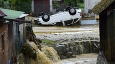 Obec Šumvald na Olomoucku zasáhla v noci na pondělí lokální povodeň, nejvíc... Obec Šumvald na Olomoucku zasáhla v noci na pondělí lokální povodeň, nejvíc...