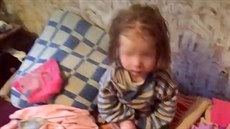Holčičku z dětského domova zanedbávala její pěstounka tak, že je v sedmi letech... Holčičku z dětského domova zanedbávala její pěstounka tak, že je v sedmi letech...