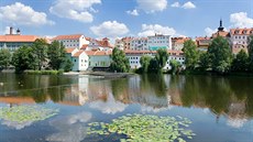 Pohled na siluetu města, kterým protéká půvabná řeka Otava. Pohled na siluetu města, kterým protéká půvabná řeka Otava.
