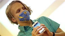 Benjamin je prvním v Česku, kdo jako nevidomý s diabetem používá mobilní... Benjamin je prvním v Česku, kdo jako nevidomý s diabetem používá mobilní...