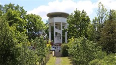 Architektonicky zajímavá vyhlídka, pojmenovaná po českém obrozenci,... Architektonicky zajímavá vyhlídka, pojmenovaná po českém obrozenci,...