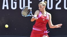 Karolína Plíšková v duelu LiveScore Cupu s Barborou Strýcovou. Karolína Plíšková v duelu LiveScore Cupu s Barborou Strýcovou.