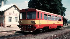 Motorový vůz 810.640 ve stanici Svatobořice, 20. 7. 1991 GPS: 48.9760897N,...