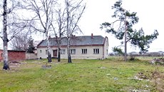 Budova a park nedaleko lázní dlouhá léta sloužily pouze k rekreaci, a podle... Budova a park nedaleko lázní dlouhá léta sloužily pouze k rekreaci, a podle...