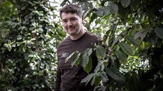 Ochránce zvířat František Příbrský dohlíží v ostravské zoologické zahradě na... Ochránce zvířat František Příbrský dohlíží v ostravské zoologické zahradě na...