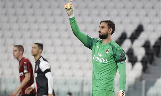 Branká Gianluigi Donnarumma z AC Milán poté, co ho z penalty nepekonal...