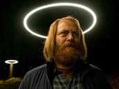 Forest (Nick Offerman) je posedlý vzkříšením své dcery.