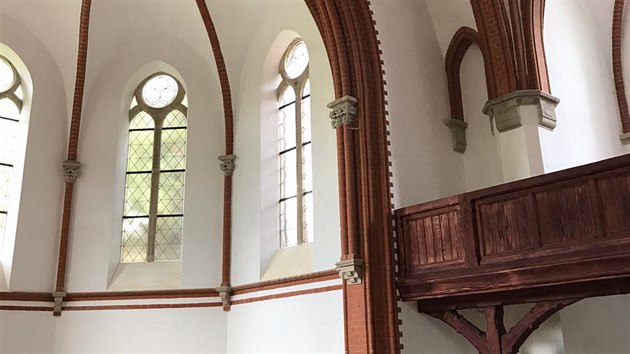 Letos v březnu byla dokončena rekonstrukce vnitřních ochozů lodi, opravou prošly také dřevěné vnitřní okenice zvonice